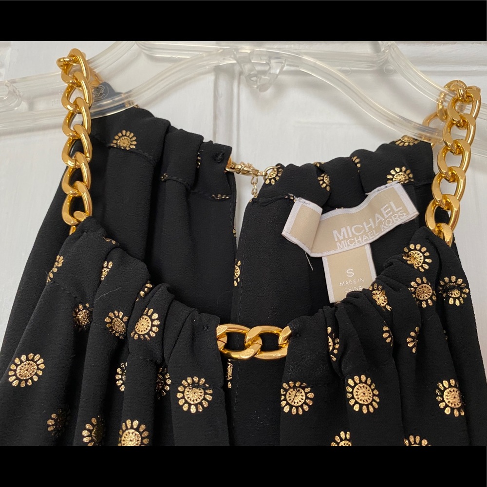 Dressy top, seductive and new.